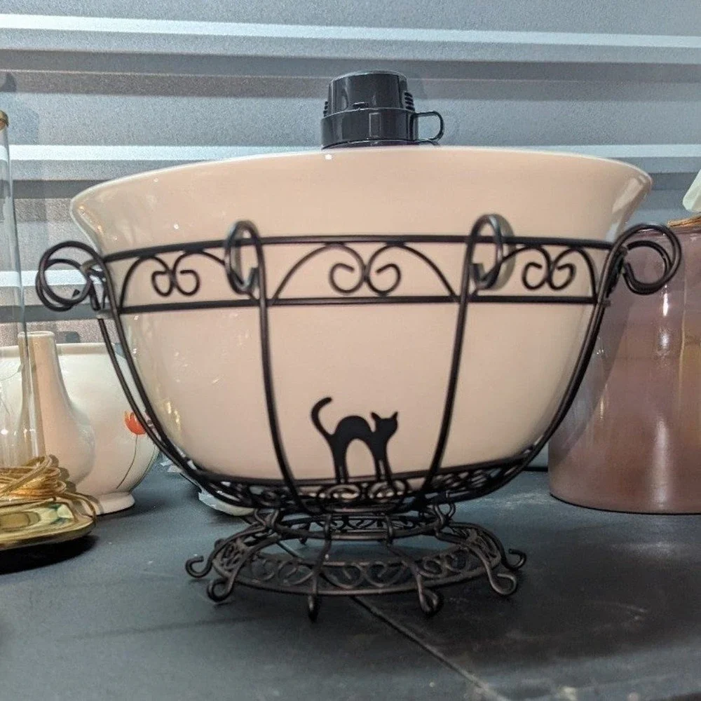 Halloween Gothic Serving Bowl Cat Stand Eat Drink Be Scary Ceramic Decor